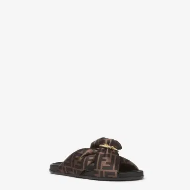 Fendi Padded double-band flat slides with decorative D-ring | Thumbnail 2 Fendi Padded double-band flat slides with decorative D-ring | Thumbnail 2