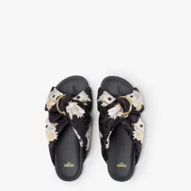 Fendi Padded double-band flat slides with decorative D-ring | Thumbnail 4 Fendi Padded double-band flat slides with decorative D-ring | Thumbnail 4