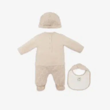 Fendi Beige jersey baby set with hat, bib and playsuit | Thumbnail 2