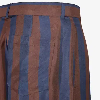 Fendi Bermuda shorts with side pockets and belt loops at the waist | Thumbnail 3