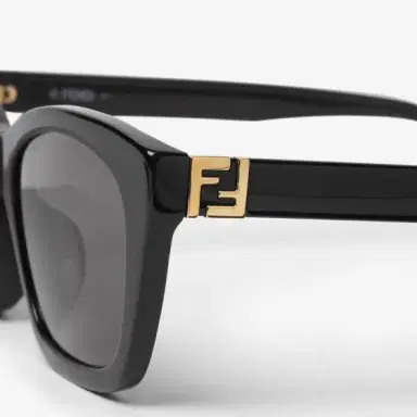 Fendi Square Forever sunglasses made of black acetate | Thumbnail 3 Fendi Square Forever sunglasses made of black acetate | Thumbnail 3