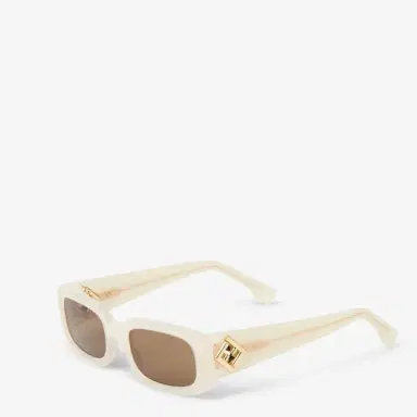 Fendi Rectangular FF Diamonds glasses in cream semi-transparent | Thumbnail 2