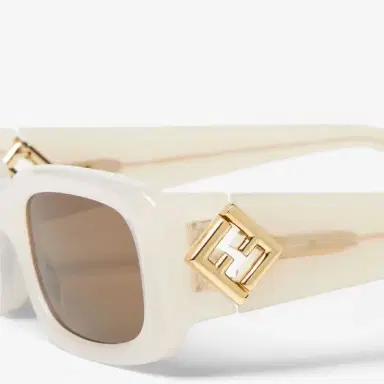 Fendi Rectangular FF Diamonds glasses in cream semi-transparent | Thumbnail 3