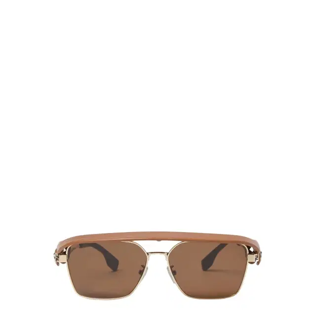 Ultra-lightweight, square pilot sunglasses made of metal