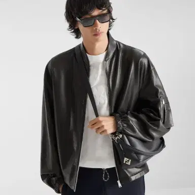 Fendi Rectangular Selleria glasses in black acetate | Thumbnail 4