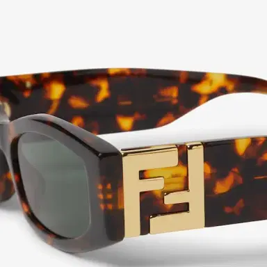 Fendi Oval Forever glasses in Havana acetate | Thumbnail 3