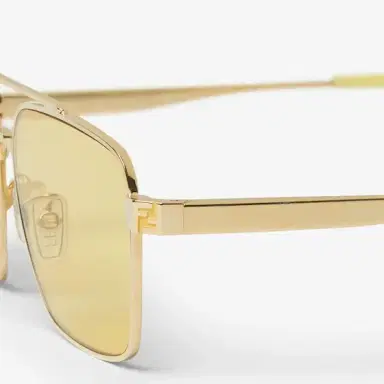 Fendi Ultra-lightweight, square pilot sunglasses made of metal | Thumbnail 3 Fendi Ultra-lightweight, square pilot sunglasses made of metal | Thumbnail 3