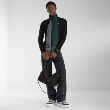 Fendi Rectangular scarf with fringed motif on the short sides | Thumbnail 4 Fendi Rectangular scarf with fringed motif on the short sides | Thumbnail 4