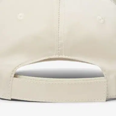 Fendi Ivory waterproof nylon baseball cap with semi-stiff peak | Thumbnail 2