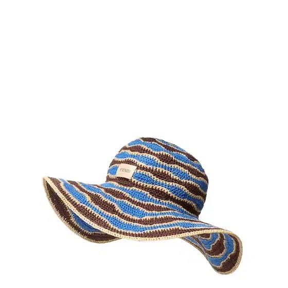 Wide-brimmed hat made of cotton yarn and raffia, crafted