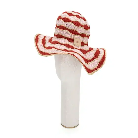Wide-brimmed hat made of cotton yarn and raffia, crafted