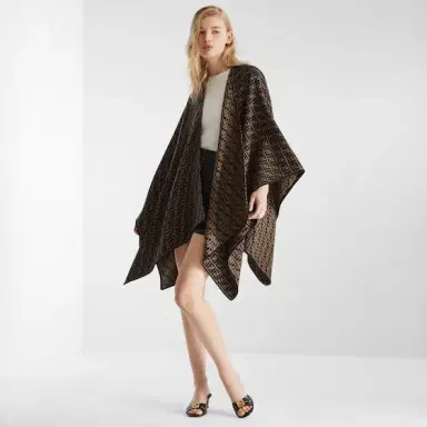 Fendi Lightweight poncho with enveloping volumes | Thumbnail 4 Fendi Lightweight poncho with enveloping volumes | Thumbnail 4