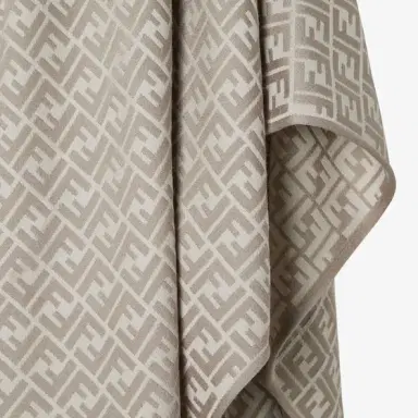Fendi Lightweight poncho with enveloping volumes | Thumbnail 3