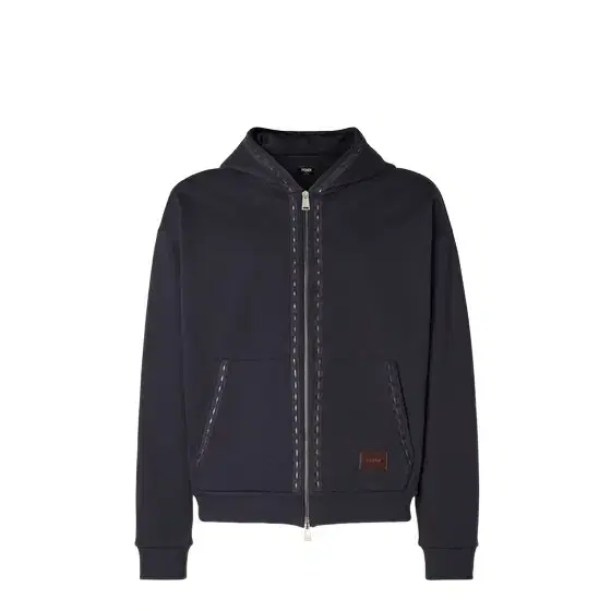 Long-sleeved sweatshirt with hood