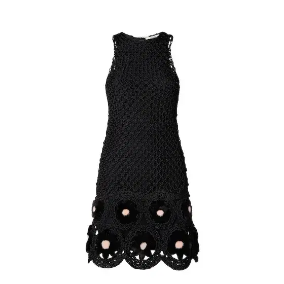 Short sleeveless halter neck dress