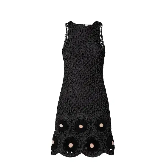 Short sleeveless halter neck dress
