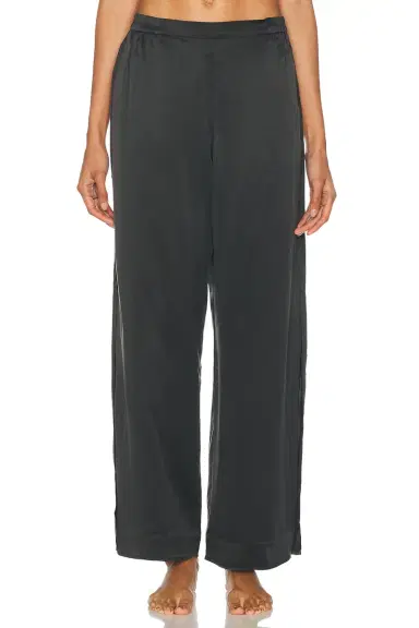 Lunya Washable Silk Tee Pant Pajama Set | Thumbnail 4 Lunya Washable Silk Tee Pant Pajama Set | Thumbnail 4