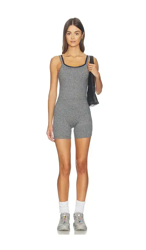 STRUT-THIS X Happily Grey The Indie Jumper