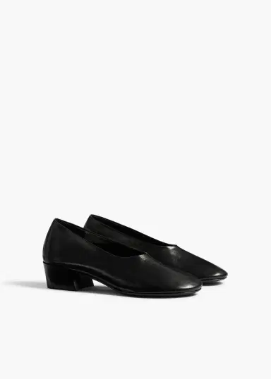 Khaite Marcy Pump In Black | Thumbnail 2