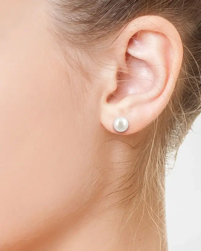 18K Yellow Gold Freshwater Pearl Stud Earrings