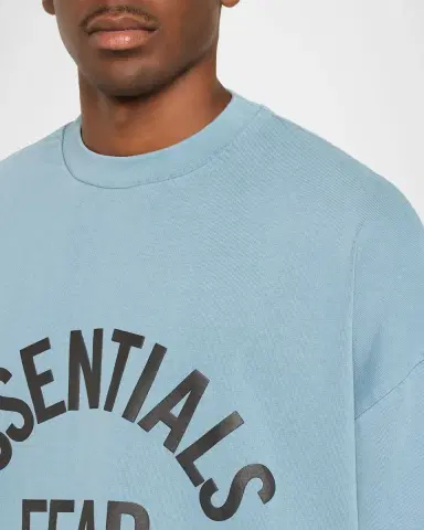 Fear of God Essentials Men's Campus 90s Cotton T-Shirt | Thumbnail 4 Fear of God Essentials Men's Campus 90s Cotton T-Shirt | Thumbnail 4
