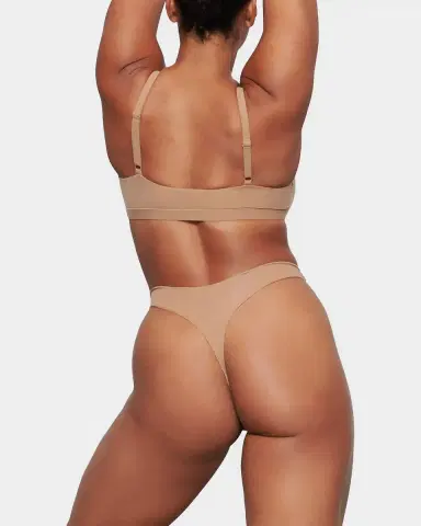 Skims Fits Everybody Scoop-Neck Bralette | Thumbnail 2 Skims Fits Everybody Scoop-Neck Bralette | Thumbnail 2