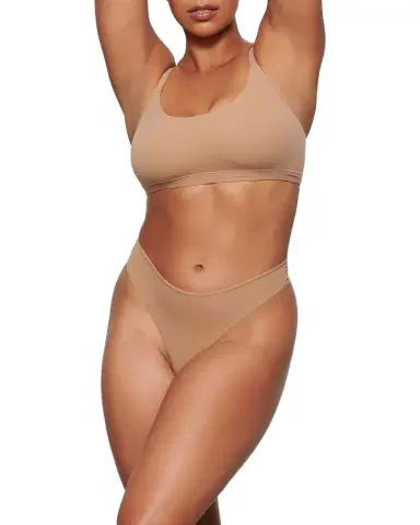 Skims Fits Everybody Scoop-Neck Bralette | Thumbnail 1 Skims Fits Everybody Scoop-Neck Bralette | Thumbnail 1