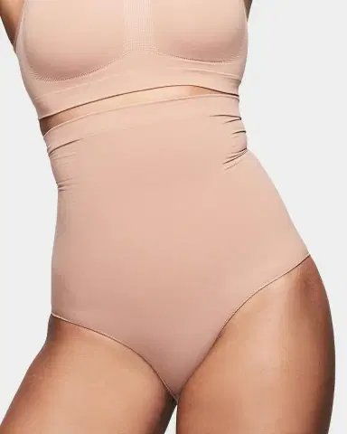 Skims Seamless Sculpt High-Waisted Briefs | Thumbnail 3 Skims Seamless Sculpt High-Waisted Briefs | Thumbnail 3