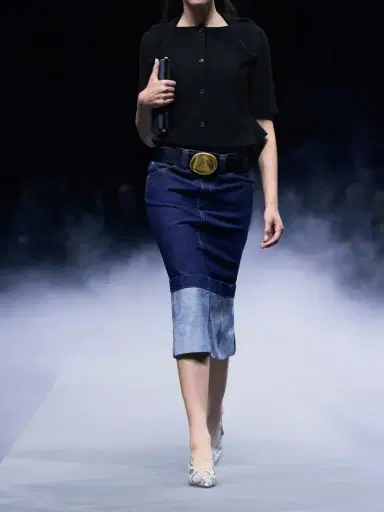 Khaite Franc Cropped Crepe Jacket | Thumbnail 5 Khaite Franc Cropped Crepe Jacket | Thumbnail 5