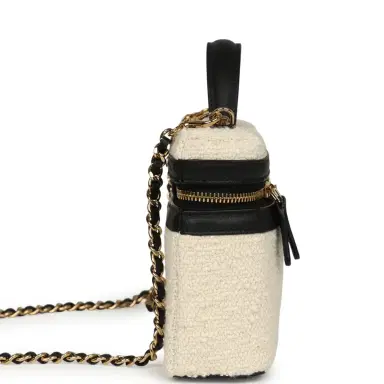 Chanel Chanel Coco Beach Top Handle Long Vanity Case with Chain Ecru Tweed and Black Calfskin Gold Hardware | Thumbnail 3
