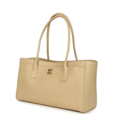 Chanel Chanel Small Cerf Shopping Bag Beige Calfskin Gold Hardware | Thumbnail 5 Chanel Chanel Small Cerf Shopping Bag Beige Calfskin Gold Hardware | Thumbnail 5