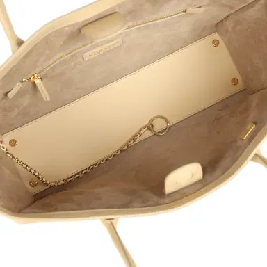 Chanel Chanel Small Cerf Shopping Bag Beige Calfskin Gold Hardware | Thumbnail 7 Chanel Chanel Small Cerf Shopping Bag Beige Calfskin Gold Hardware | Thumbnail 7