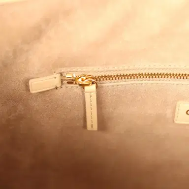 Chanel Chanel Small Cerf Shopping Bag Beige Calfskin Gold Hardware | Thumbnail 9 Chanel Chanel Small Cerf Shopping Bag Beige Calfskin Gold Hardware | Thumbnail 9