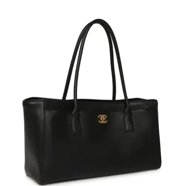 Chanel Chanel Small Cerf Shopping Bag Black Calfskin Gold Hardware | Thumbnail 2 Chanel Chanel Small Cerf Shopping Bag Black Calfskin Gold Hardware | Thumbnail 2