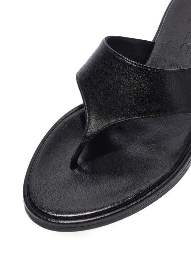 Aeyde Women's Amaya Leather Flat Sandals - Black | Thumbnail 6