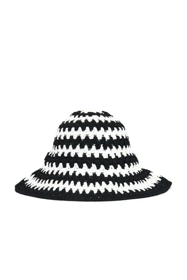 L'Academie Arriel Crochet Hat