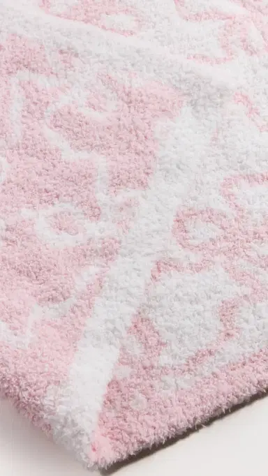 LoveShackFancy Teddy Bow Blanket | Thumbnail 4