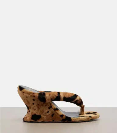 Balenciaga Gaeta calf hair wedge thong sandals | Thumbnail 3