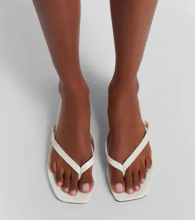 TOTEME Leather thong sandals | Thumbnail 6 TOTEME Leather thong sandals | Thumbnail 6