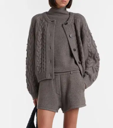 Lisa Yang Fride cashmere turtleneck sweater | Thumbnail 5 Lisa Yang Fride cashmere turtleneck sweater | Thumbnail 5
