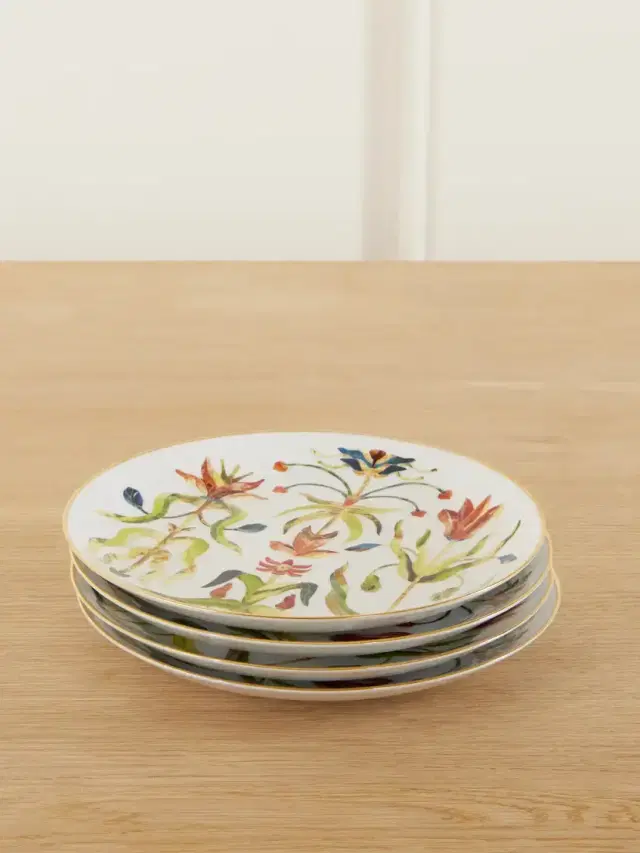 L'Objet Grand Tour Set Of Four Gold-plated Porcelain Dessert Plates