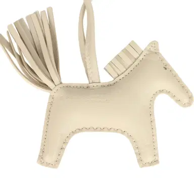 HERMÈS Hermes Rodeo Robeo Coeur Charm PM Craie, Jaune Milton & Rouge Radieux Milo Lambskin | Thumbnail 5 HERMÈS Hermes Rodeo Robeo Coeur Charm PM Craie, Jaune Milton & Rouge Radieux Milo Lambskin | Thumbnail 5
