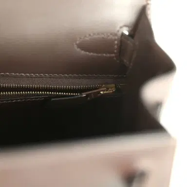 HERMÈS Vintage Hermes Kelly Sellier 28 Ebene Chamonix Gold Hardware | Thumbnail 9
