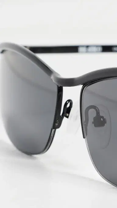 The Attico Charlotte Sunglasses | Thumbnail 5