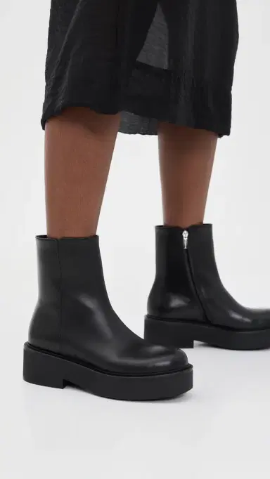 Gianvito Rossi Hiro Vitello Glove Boots Black | Thumbnail 3 Gianvito Rossi Hiro Vitello Glove Boots Black | Thumbnail 3