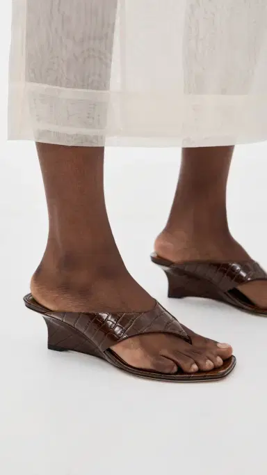 Stuart Weitzman Vinnie Wedge Sandals 50mmm Walnut | Thumbnail 3