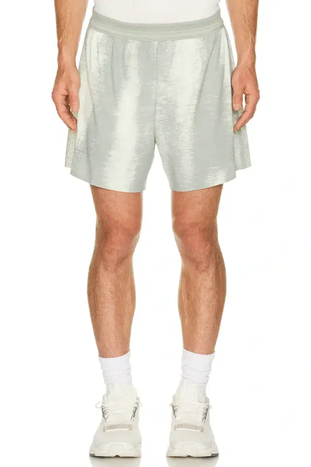 On Performance Shorts Terra
