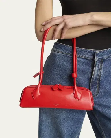 Alaïa Le Teckel Small Shoulder Bag in Leather | Thumbnail 6 Alaïa Le Teckel Small Shoulder Bag in Leather | Thumbnail 6