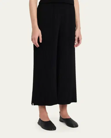 Issey Miyake Hatching Plisse Straight-Leg Crop Pants | Thumbnail 4