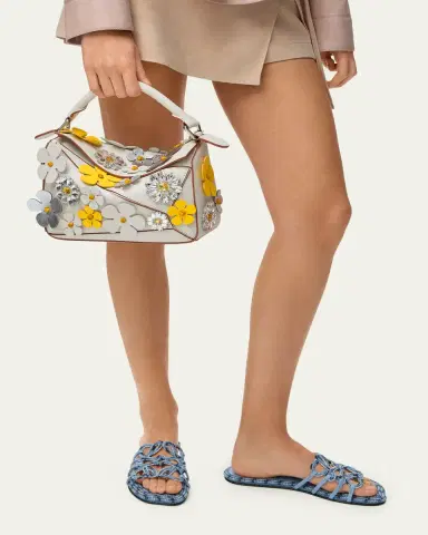 Loewe x Paula's Ibiza Puzzle Daisy Top-Handle Bag in Leather | Thumbnail 2